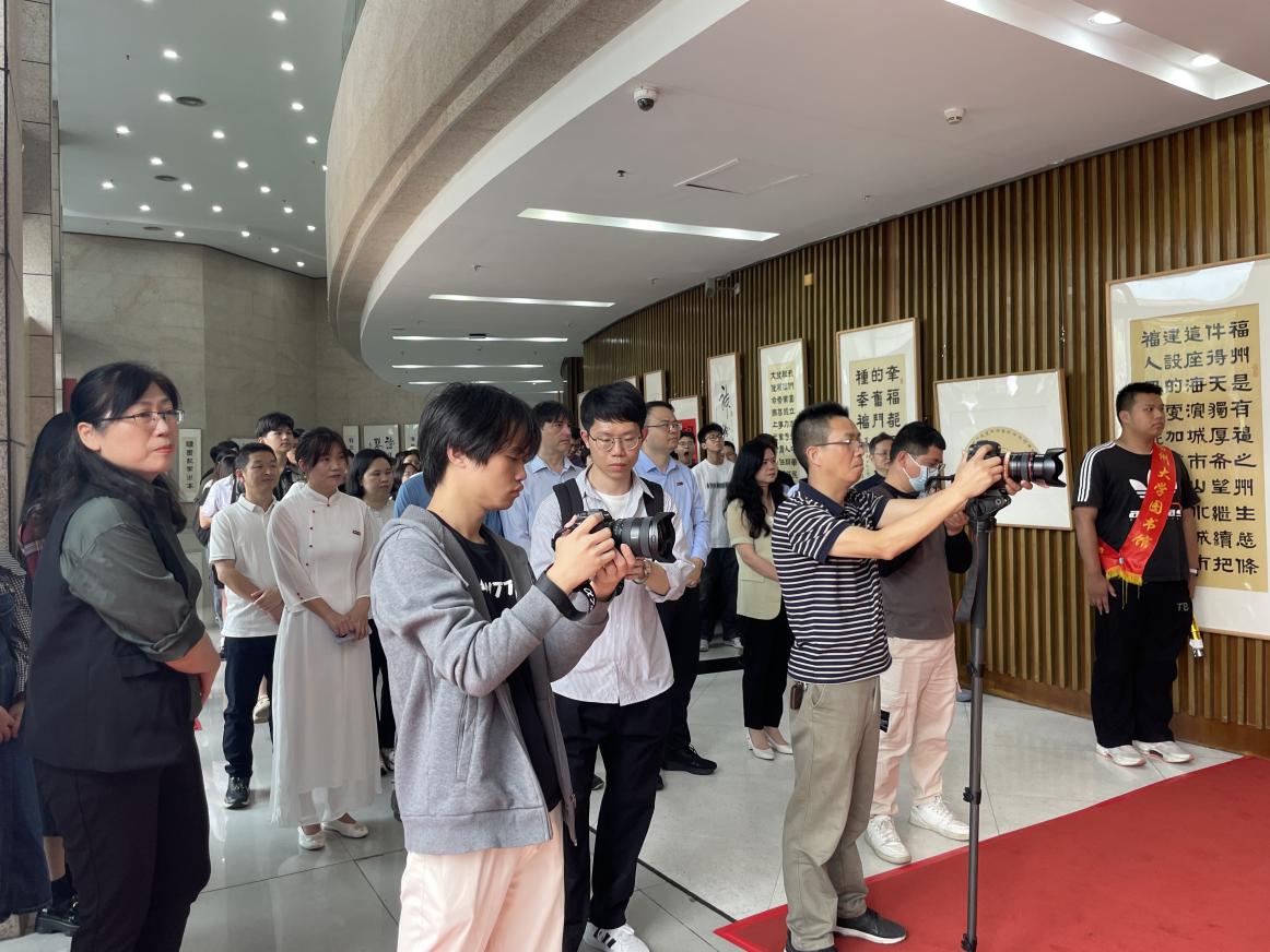 242343eee71f1fafc9ea98d4c635e52